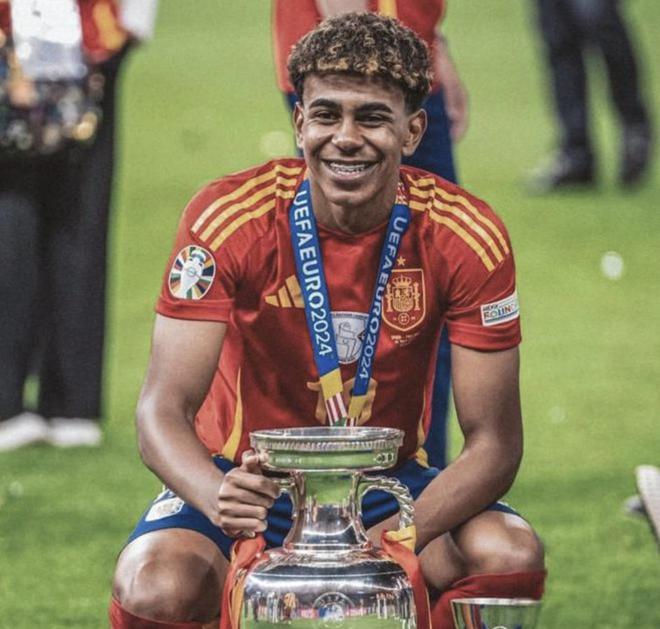 法比奥半场双响！马亚手球送点，无视对手挑衅，单季32球连刷纪录